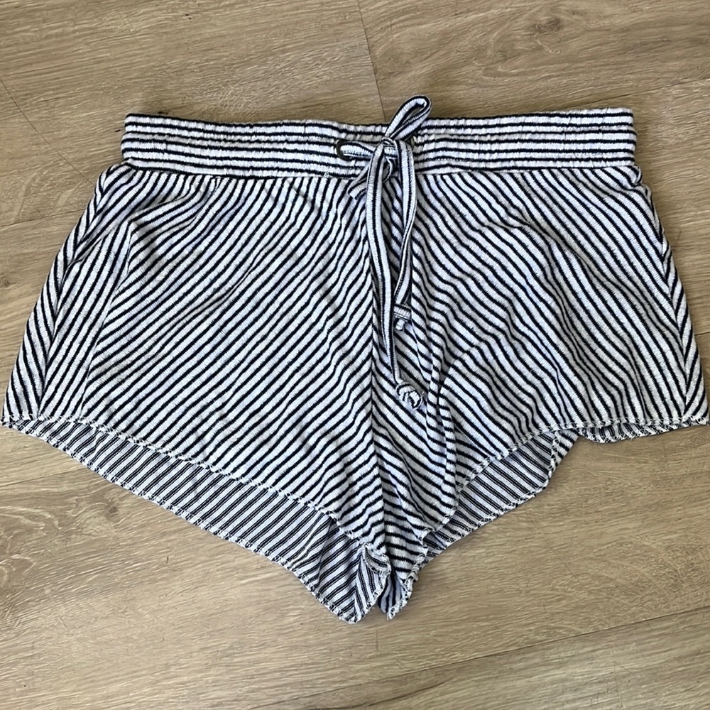 Roxy striped shorts small